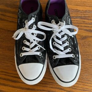 Converse Women’s Black Sequin Low Top Sneakers (Size 8)